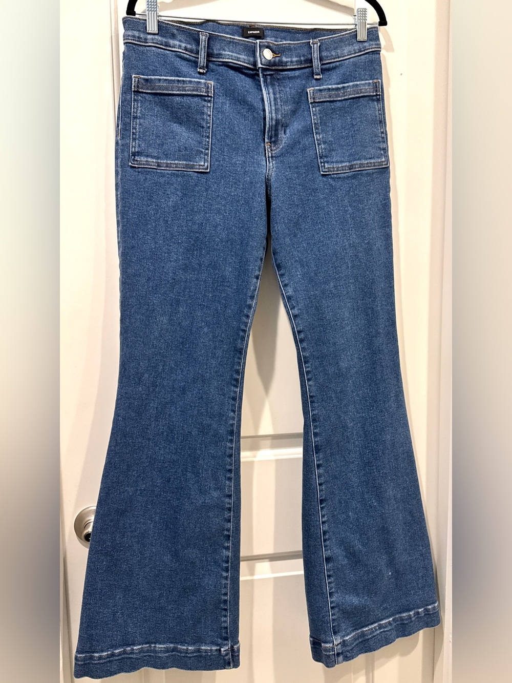 Womans express Mid Rise Dark Wash Hyper Sculpt '70s Flare Jeans size 12